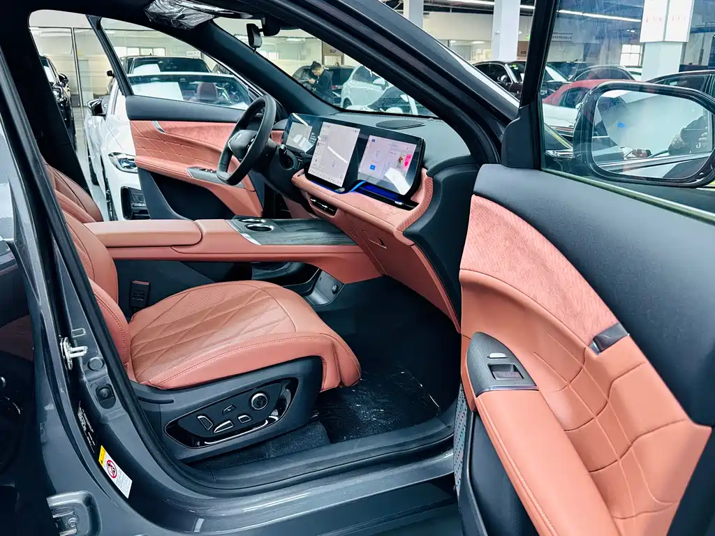 Changan CS75PLUS 2025 fourth generation 1.5T new Blue Whale smart flagship model купить на сайте DeffCars