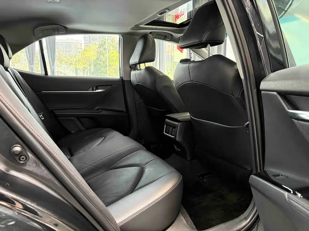 Camry 2022 2.0GVP Leading Edition купить на сайте DeffCars