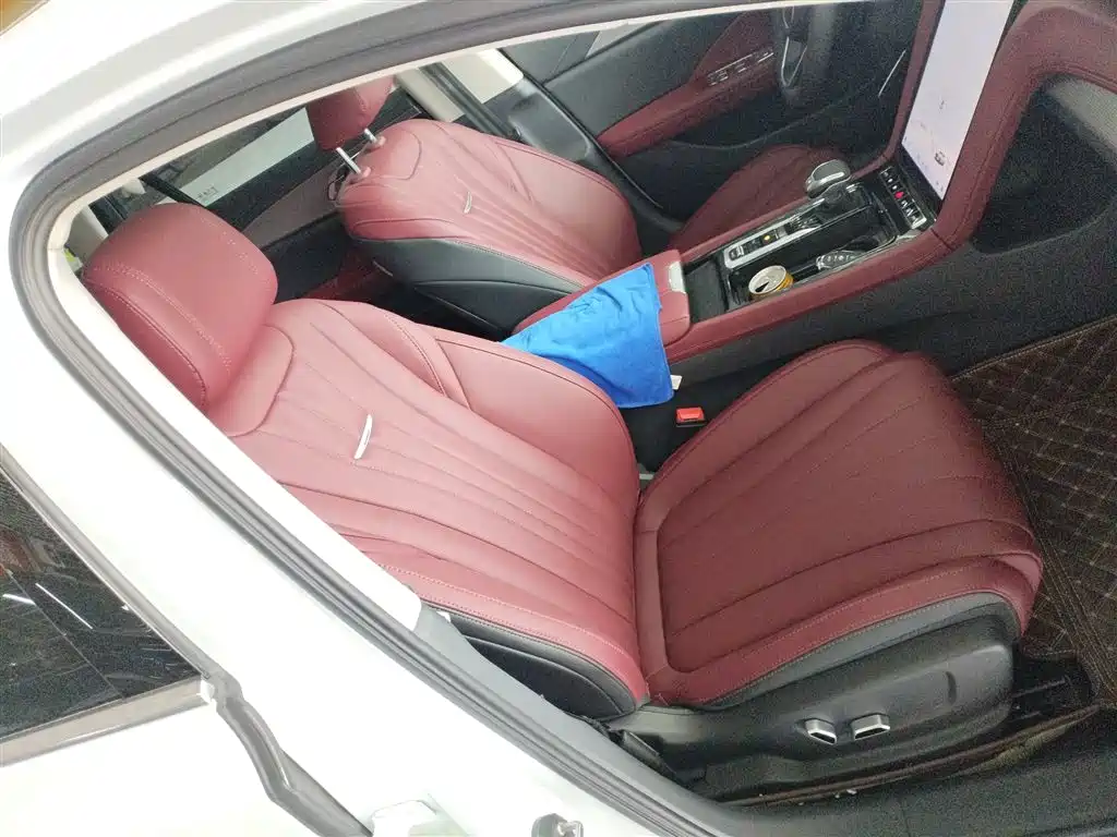 Hongqi H5 2024 2.0T Automatic Intelligent Connected Flag Edition купить на сайте DeffCars