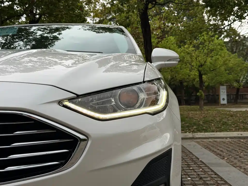 Mondeo 2020 EcoBoost 180 Luxury купить на сайте DeffCars
