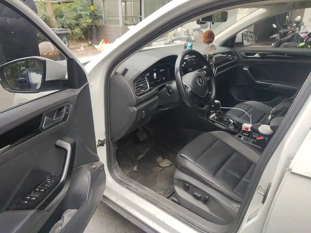 T-ROC 2022 model 280TSI DSG two-wheel drive comfort PLUS купить на сайте DeffCars