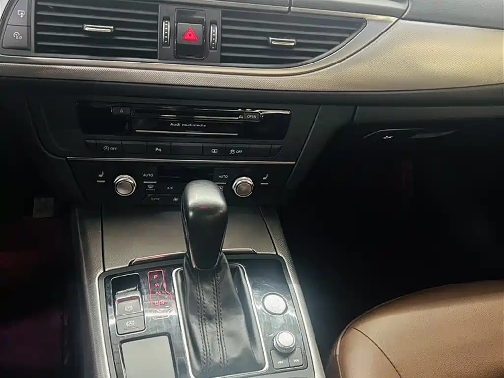 Audi A6L 2018 30th Anniversary Model TFSI Enterprising купить на сайте DeffCars