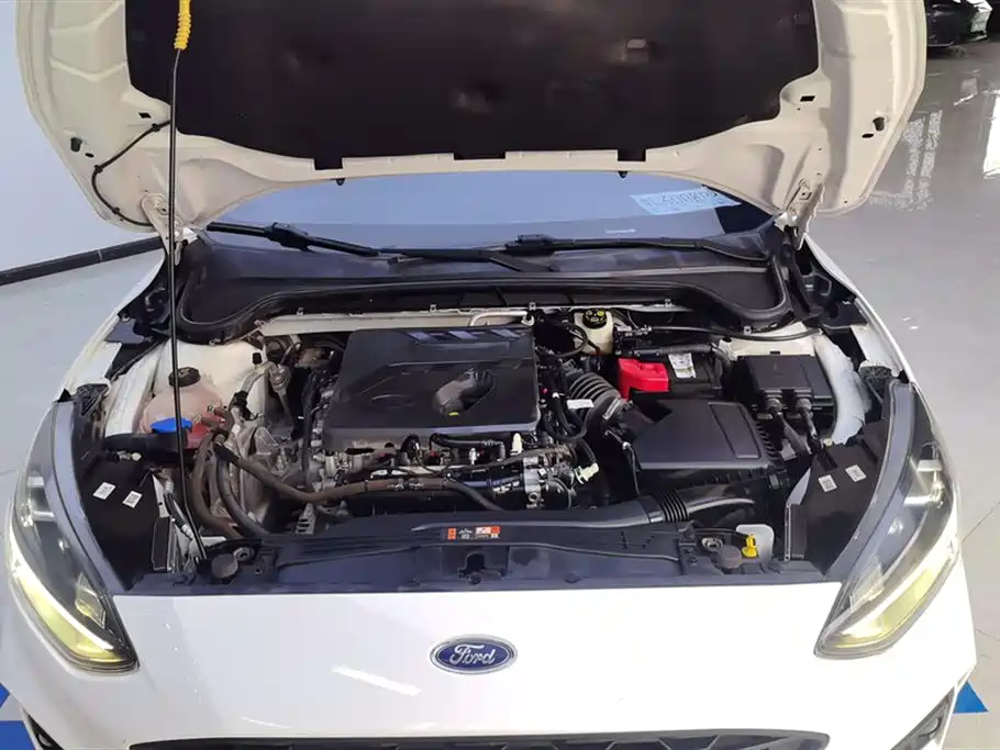 Focus 2020 Hatchback EcoBoost 180 Automatic ST Line купить на сайте DeffCars