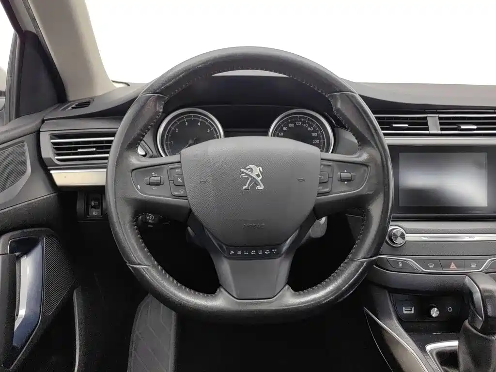 Peugeot 408 2016 1.6T automatic luxury version купить на сайте DeffCars