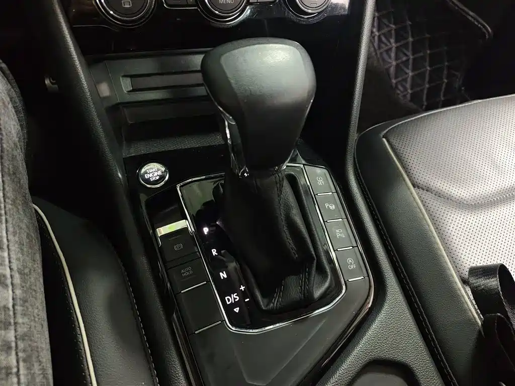 Tiguan L 2021 330TSI automatic two-wheel drive R-Line flagship version купить на сайте DeffCars
