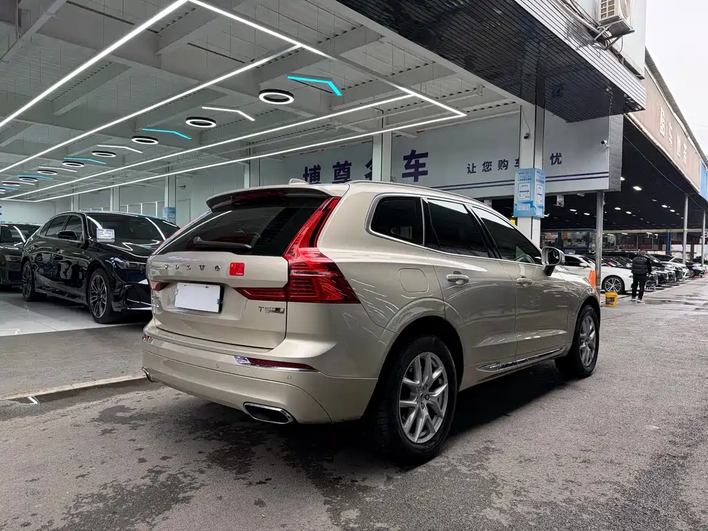 Volvo XC60 2020 T5 four-wheel drive Zhiyi Luxury Edition купить на сайте DeffCars