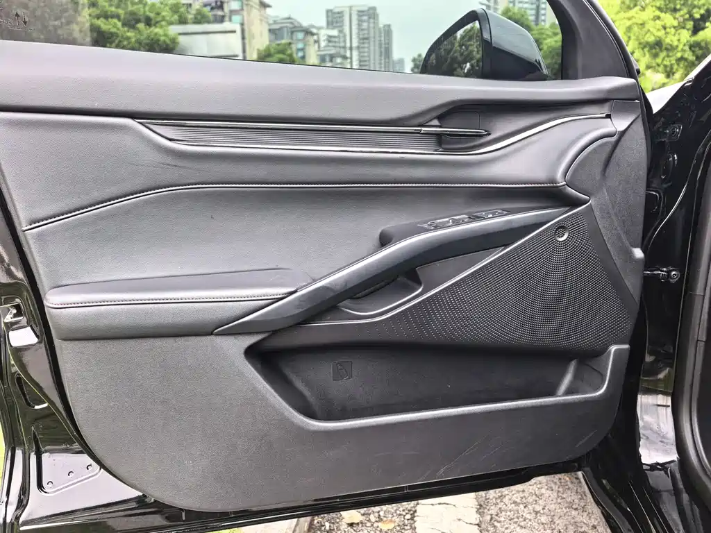 Mondeo 2023 EcoBoost 180 Luxury купить на сайте DeffCars