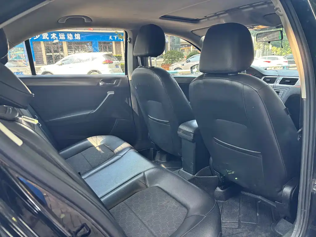 Santana 2015 1.6L automatic comfort version купить на сайте DeffCars