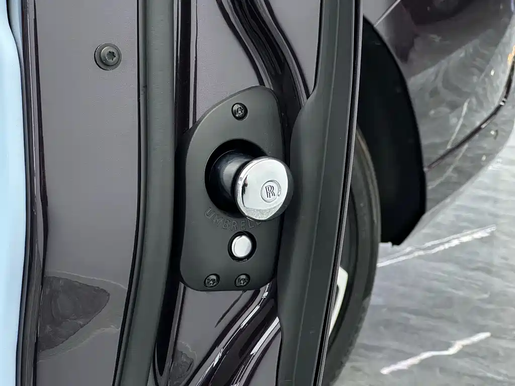 Cullinan 2024 Black Badge купить на сайте DeffCars