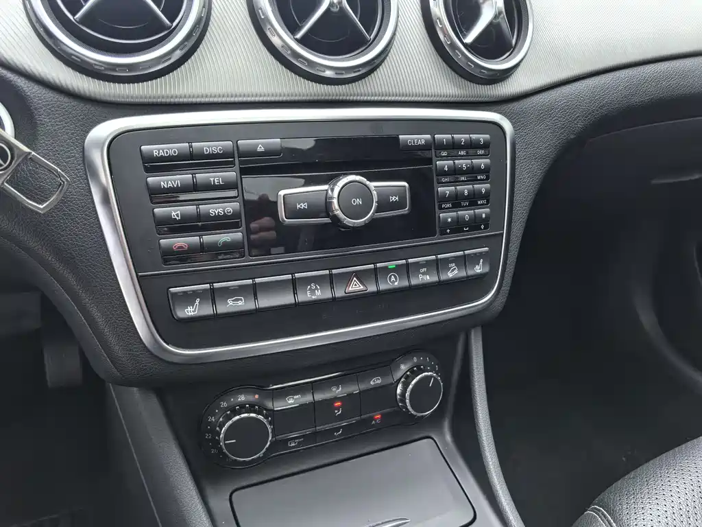 Mercedes-Benz GLA 2015 GLA 220 4MATIC Fashion Model купить на сайте DeffCars