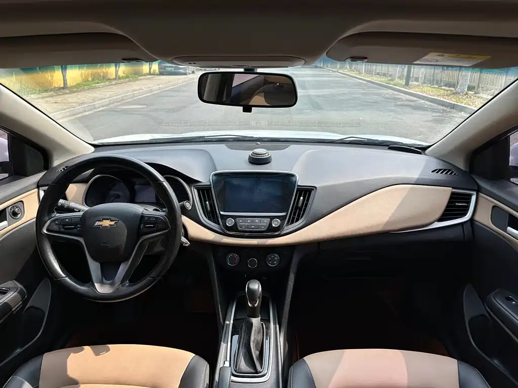 Cruze 2022 320 Automatic Sunroof Edition купить на сайте DeffCars