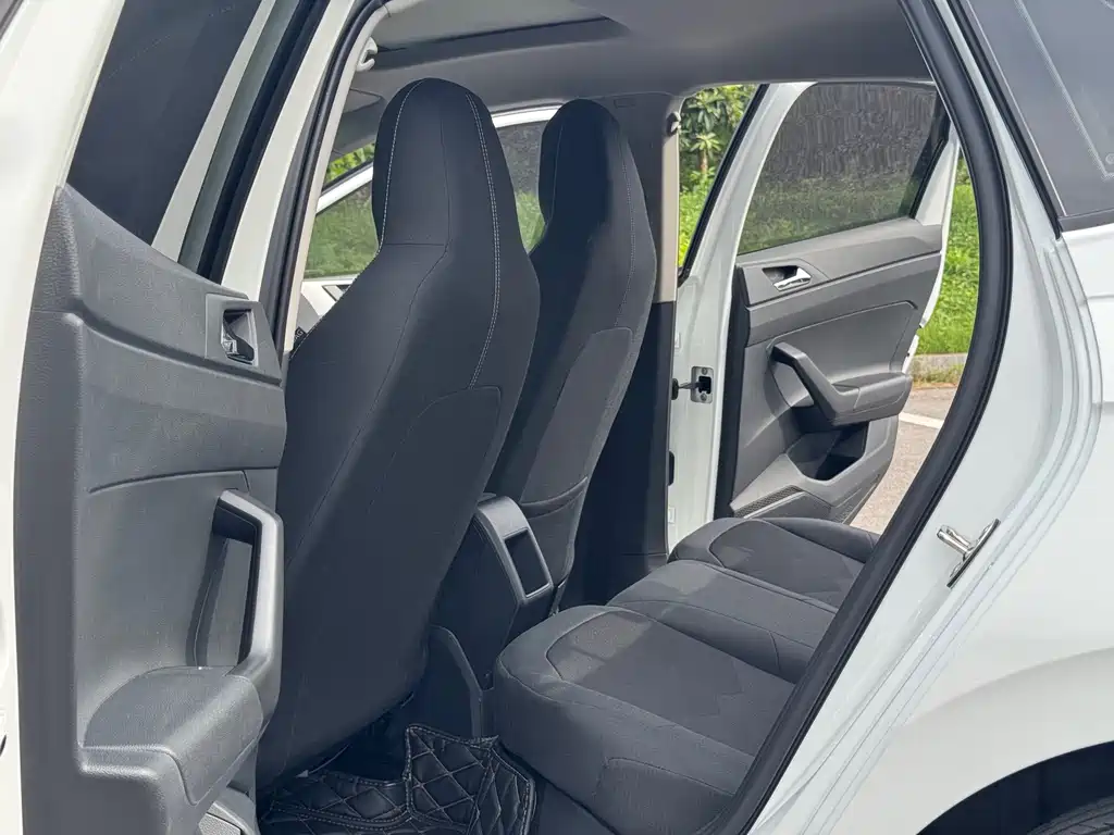 Polo 2023 Plus 1.5L Automatic Panoramic Enjoyment Edition купить на сайте DeffCars