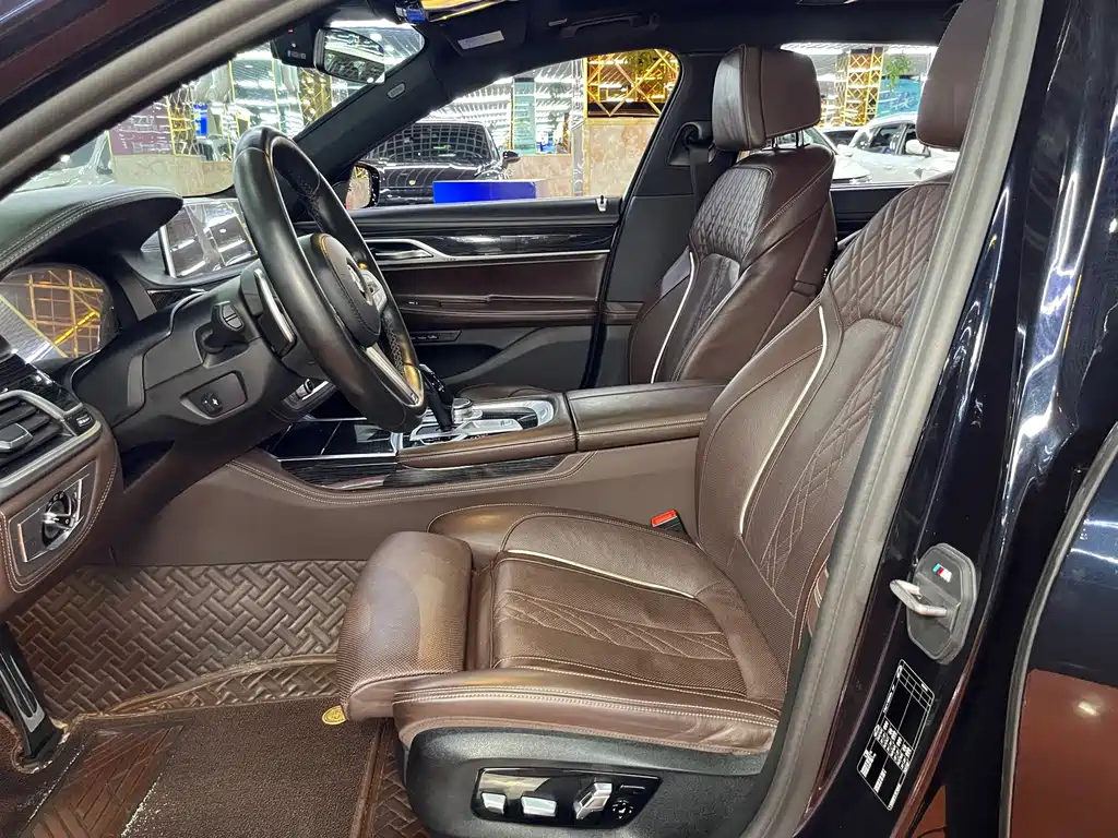 BMW 7 Series 2021 730Li M Sports Package купить на сайте DeffCars