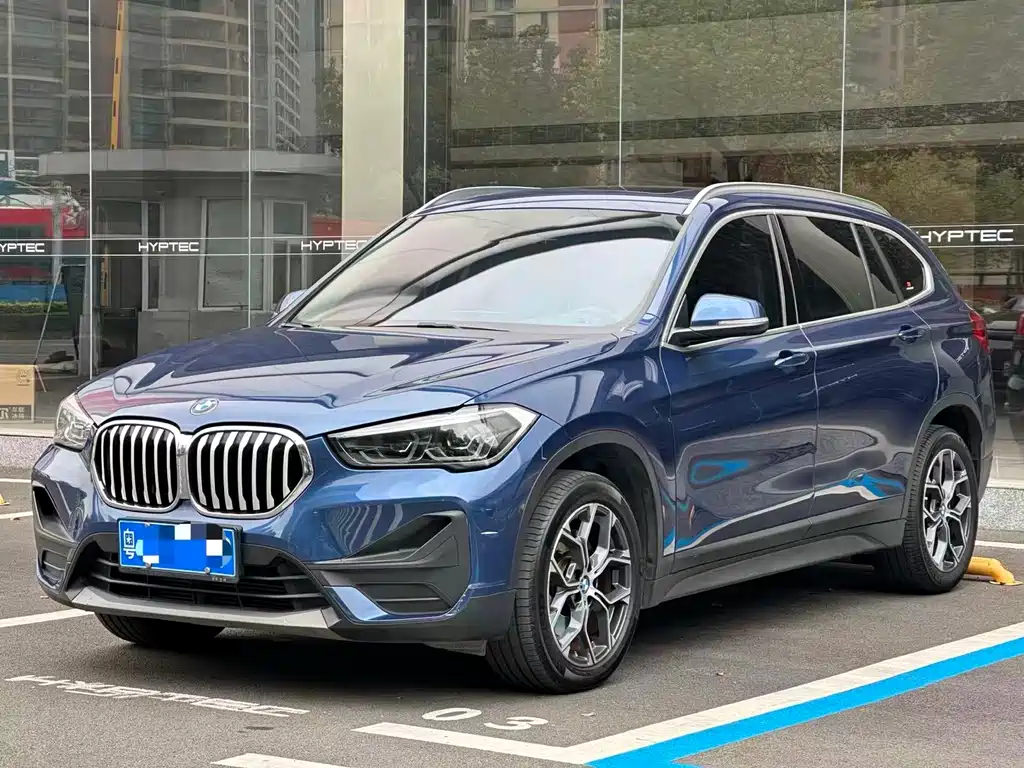 BMW X1 2021 sDrive25Li Leading Model купить на сайте DeffCars