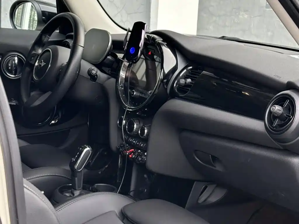 Mini 2022 1.5T COOPER Classic Five-Door Edition купить на сайте DeffCars
