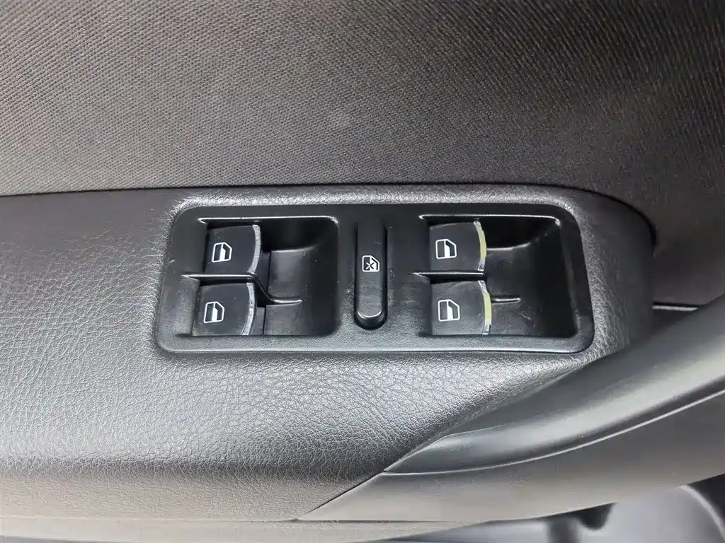 Polo 2011 1.4L automatic cool version купить на сайте DeffCars