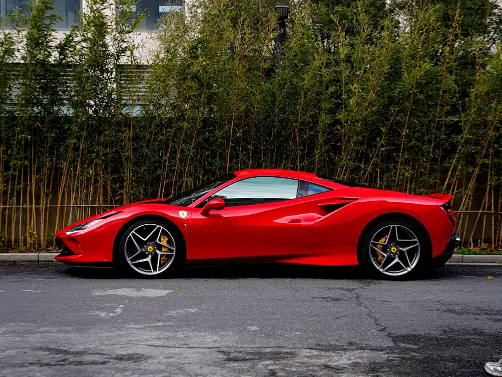 Ferrari F8 2019 Tributo 3.9T V8 купить на сайте DeffCars