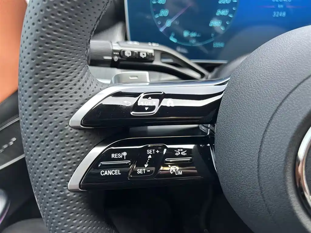 Mercedes-Benz GLC 2025 GLC 260 L 4MATIC luxury model купить на сайте DeffCars