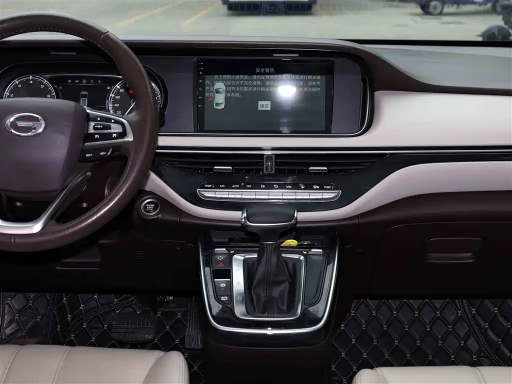 Trumpchi M6 2019 270T DCT Exclusive Edition (seven seats) National VI купить на сайте DeffCars