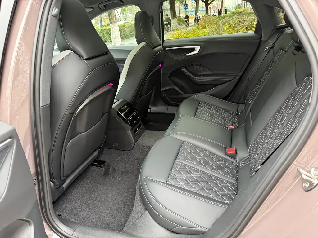 Audi A5L 2026 2.0T Sports Edition Plus купить на сайте DeffCars
