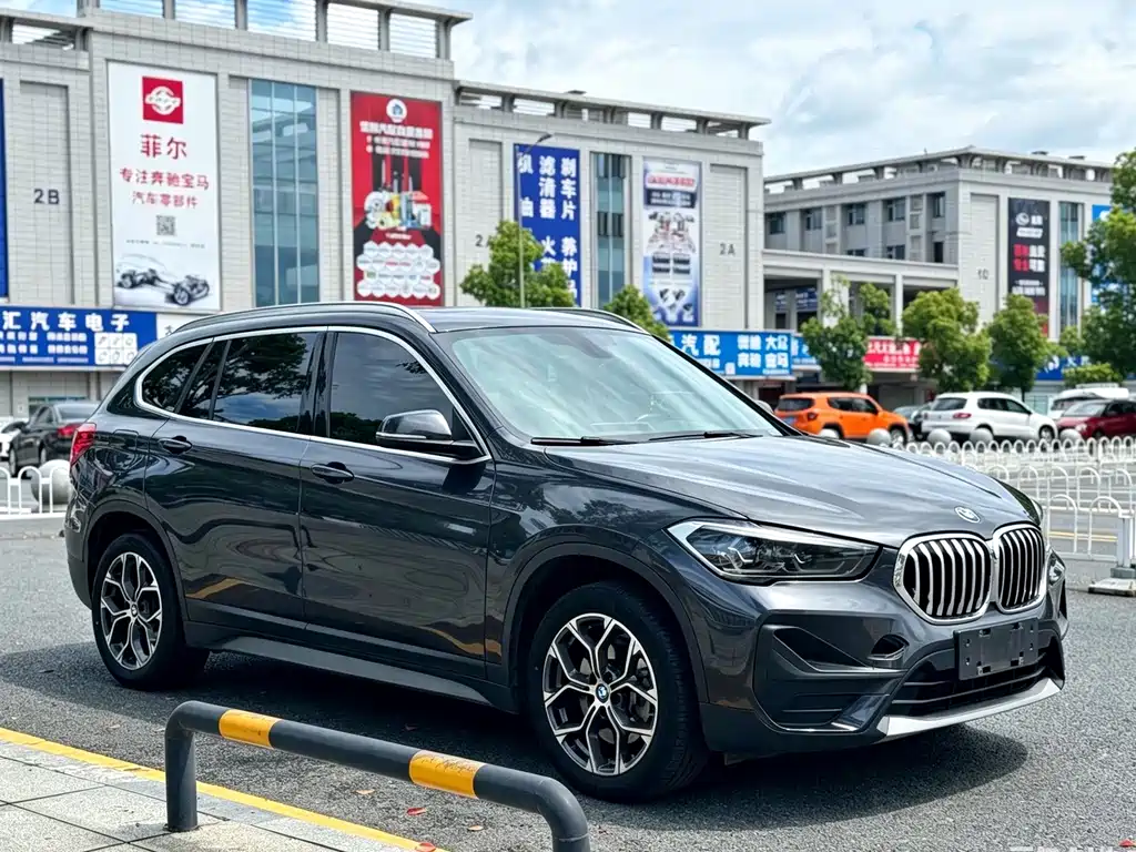 BMW X1 2021 sDrive25Li Leading Model купить на сайте DeffCars