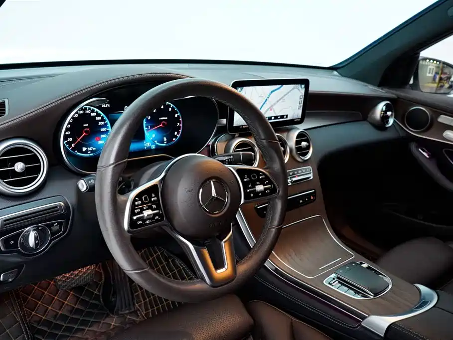 Mercedes-Benz GLC 2022 facelift GLC 260 L 4MATIC luxury model купить на сайте DeffCars