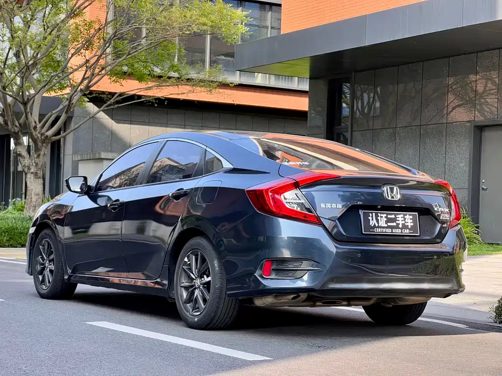 Civic 2019 220TURBO CVT Dynamic Edition National V купить на сайте DeffCars