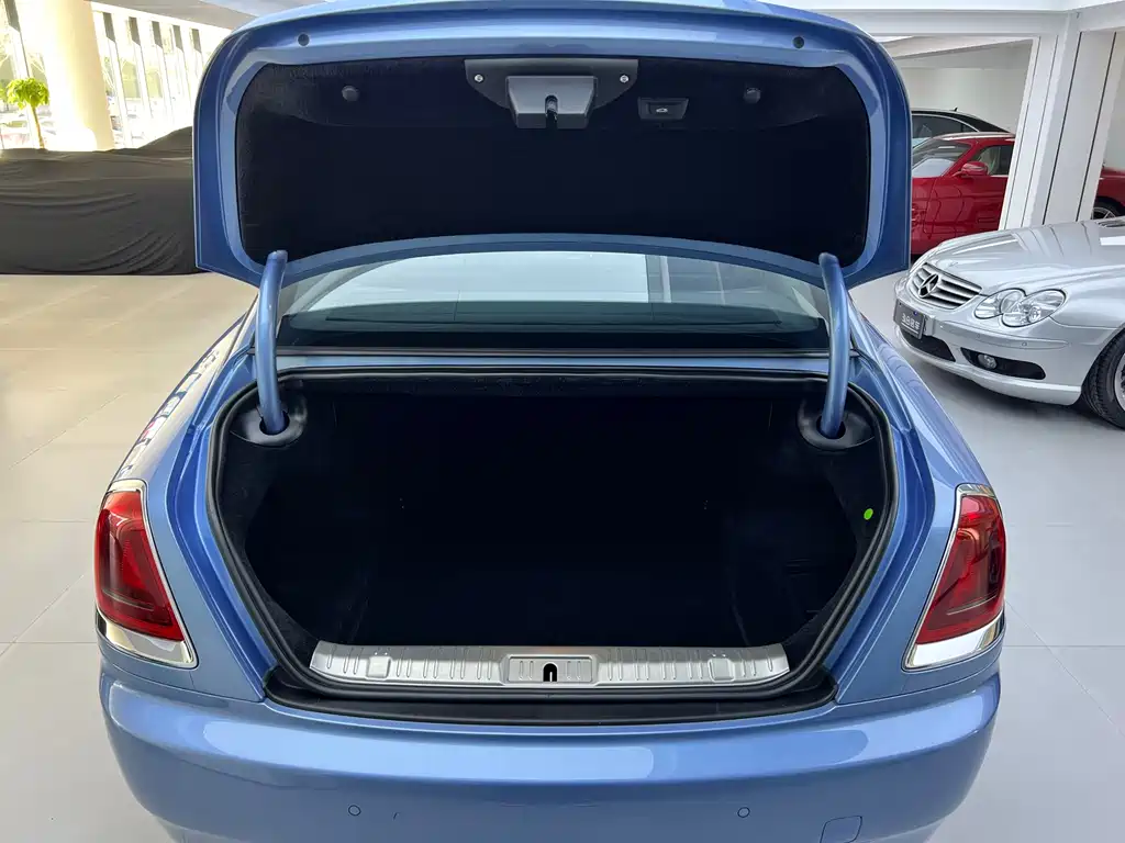 Phantom 2013 6.6T standard model купить на сайте DeffCars