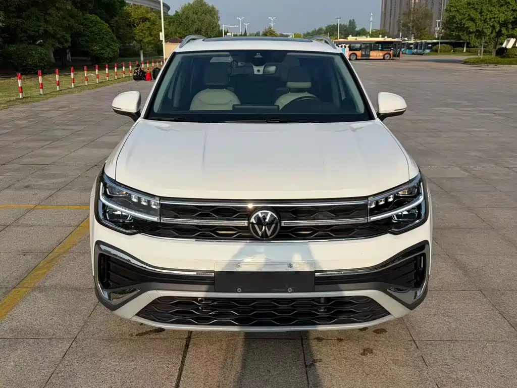 Tuyue 2023 300TSI 2WD Crescent Edition купить на сайте DeffCars