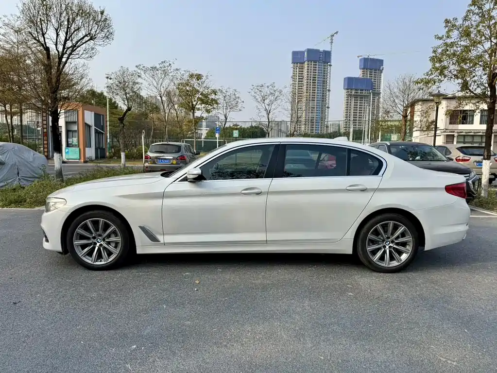 BMW 5 Series 2018 528Li Special Edition launched купить на сайте DeffCars