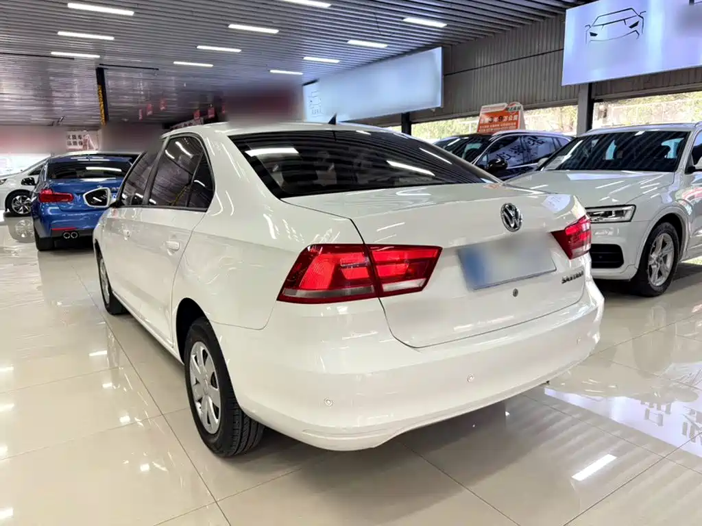 Santana 2015 1.4L Manual Fashion Edition купить на сайте DeffCars