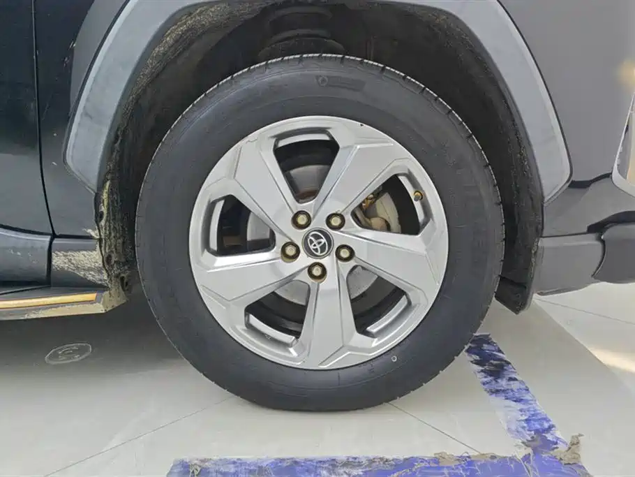 RAV4 Rongfang 2020 2.0L CVT two-wheel drive fashion version купить на сайте DeffCars