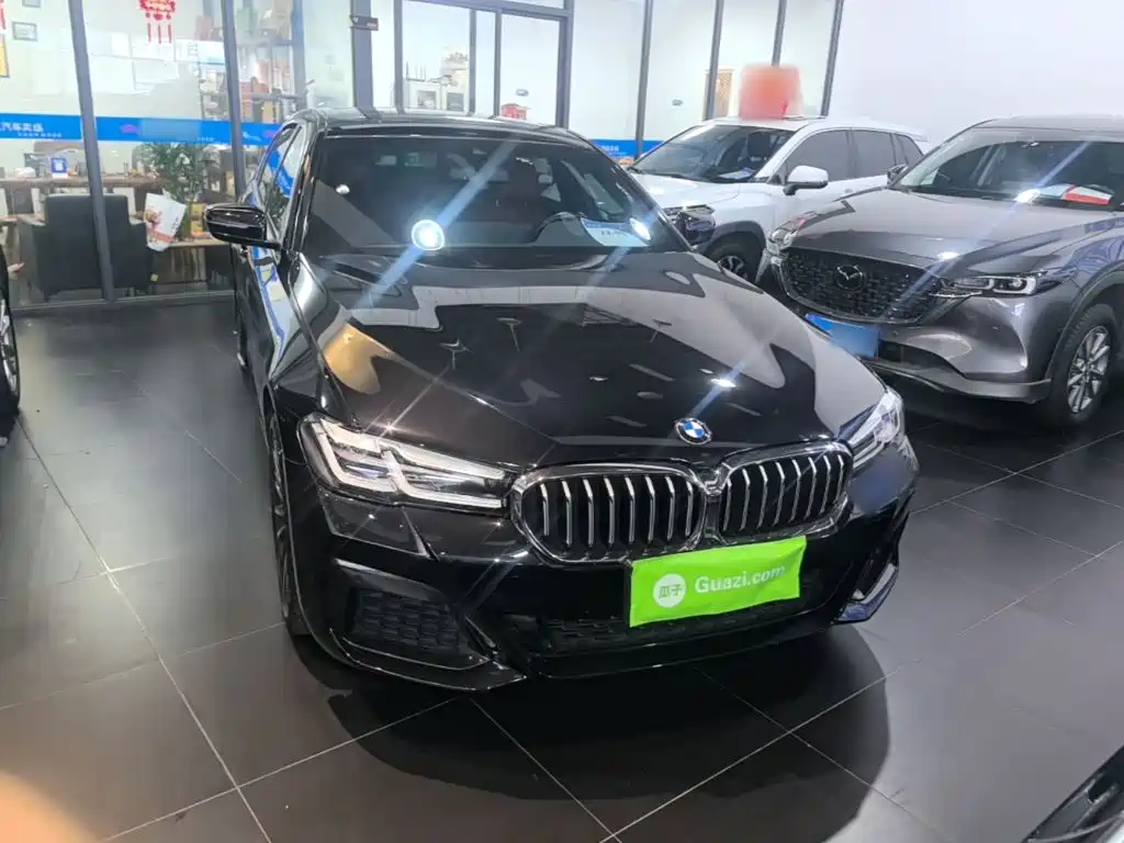 BMW 5 Series 2023 530Li Leading M Sports Package купить на сайте DeffCars