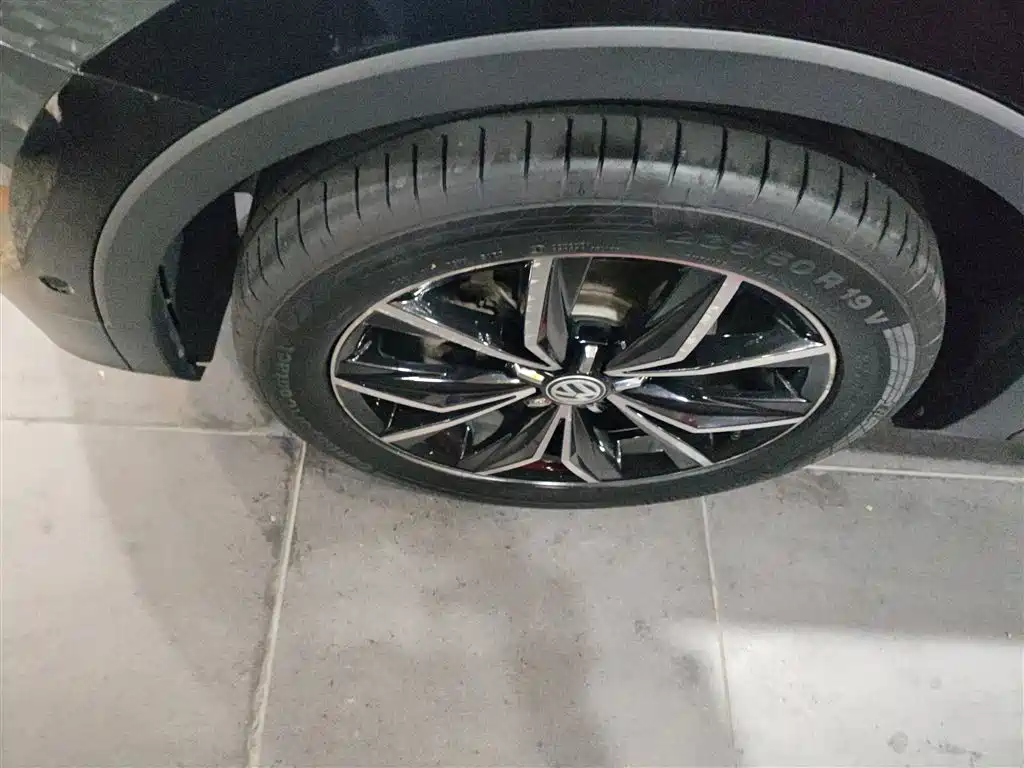 Tiguan L 2020 330TSI automatic two-wheel drive smart luxury version National VI купить на сайте DeffCars
