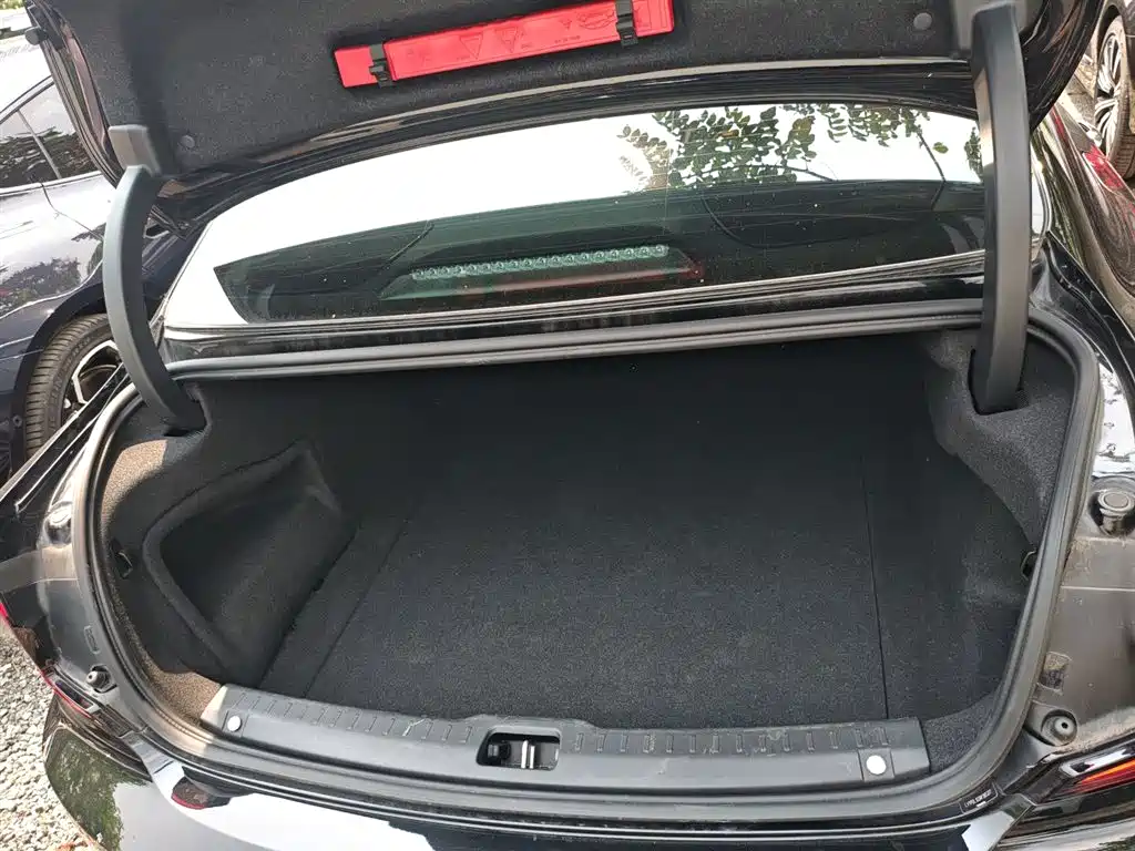 Volvo S90 2024 B5 Zhiyi Luxury Edition купить на сайте DeffCars