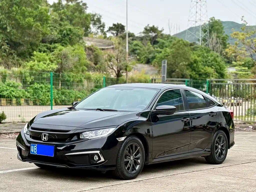Civic 2019 220TURBO CVT Dynamic Edition National V купить на сайте DeffCars