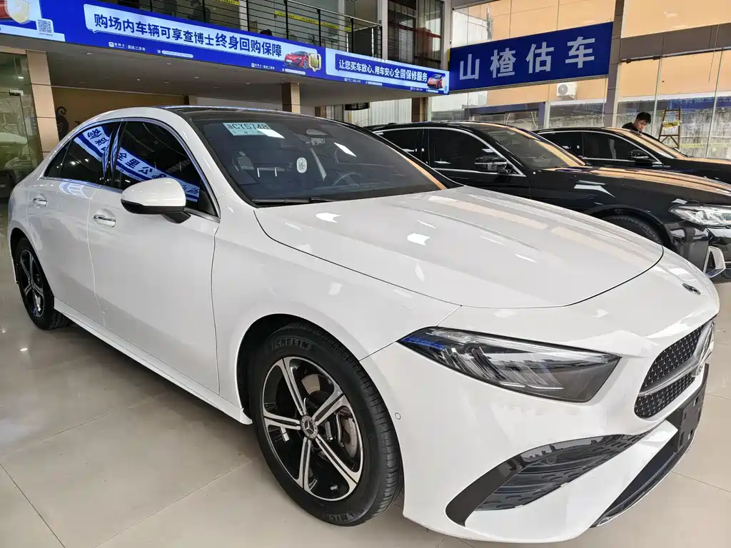 Mercedes-Benz A-Class 2023 A 200 L Dynamic купить на сайте DeffCars