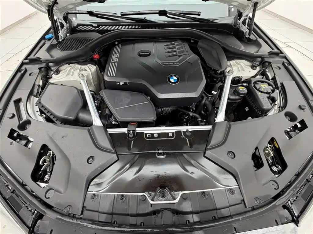 BMW 5 Series 2022 facelift 530Li leading M sports package купить на сайте DeffCars
