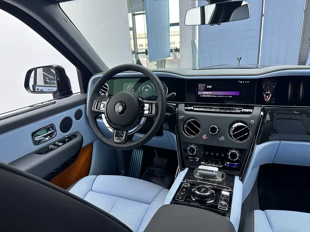 Cullinan 2024 Black Badge купить на сайте DeffCars