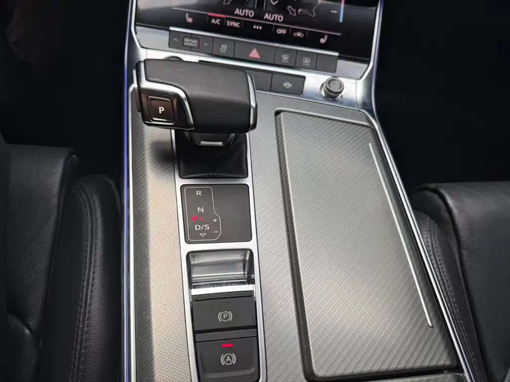 Audi A6L 2022 45 TFSI quattro, exquisite and elegant model купить на сайте DeffCars