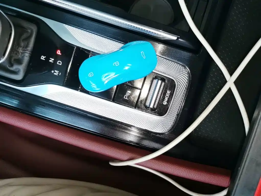 Hongqi H5 2024 2.0T Automatic Intelligent Connected Flag Edition купить на сайте DeffCars