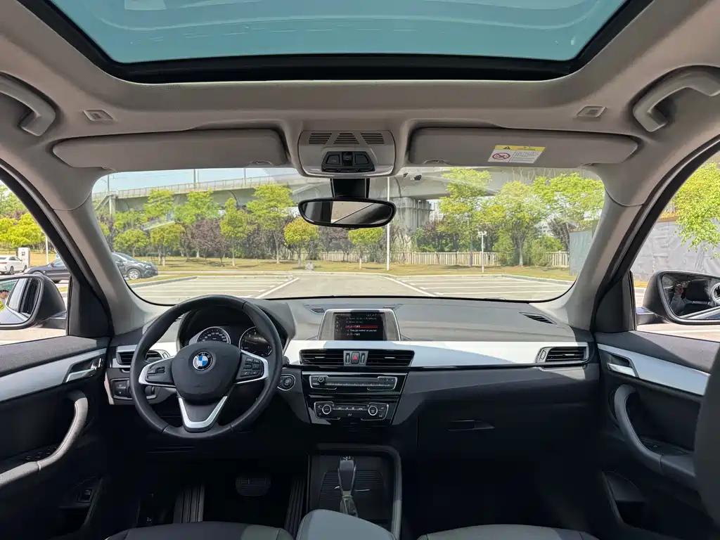 BMW X1 2019 sDrive20Li Leading Model купить на сайте DeffCars