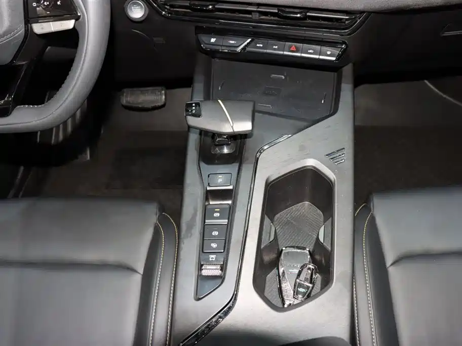 Changan Auchan X5 PLUS 2023 1.5T DCT Zhiqu AI Edition купить на сайте DeffCars