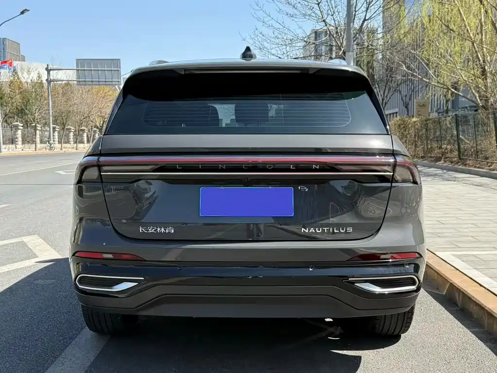 Voyager 2023 2.0T four-wheel drive Zunrui version купить на сайте DeffCars