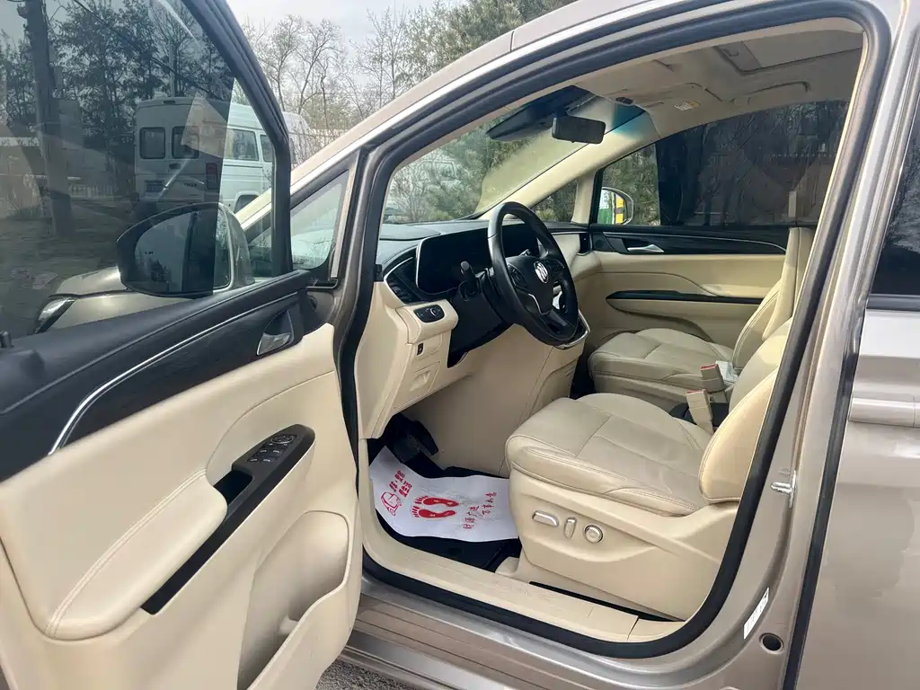 Buick GL8 2023 ES Lu Zun Exclusive Model купить на сайте DeffCars
