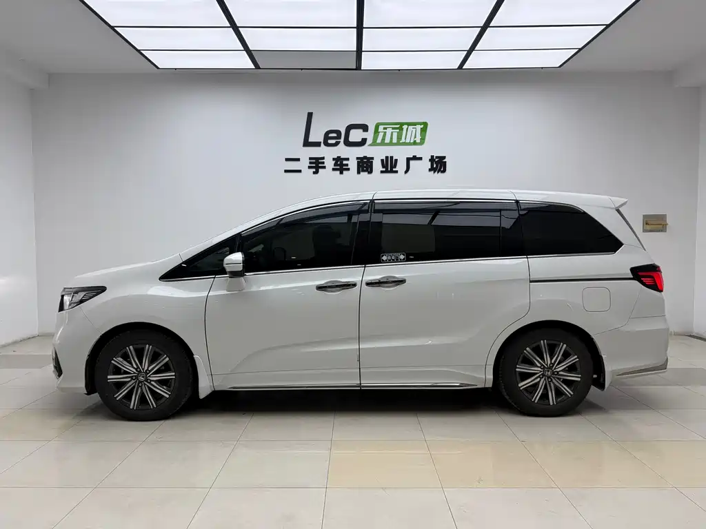 Odyssey 2024 2.0L e:HEV Rui·Lingxiang Edition купить на сайте DeffCars