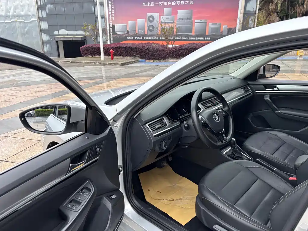 Bora 2018 1.5L automatic comfort model купить на сайте DeffCars