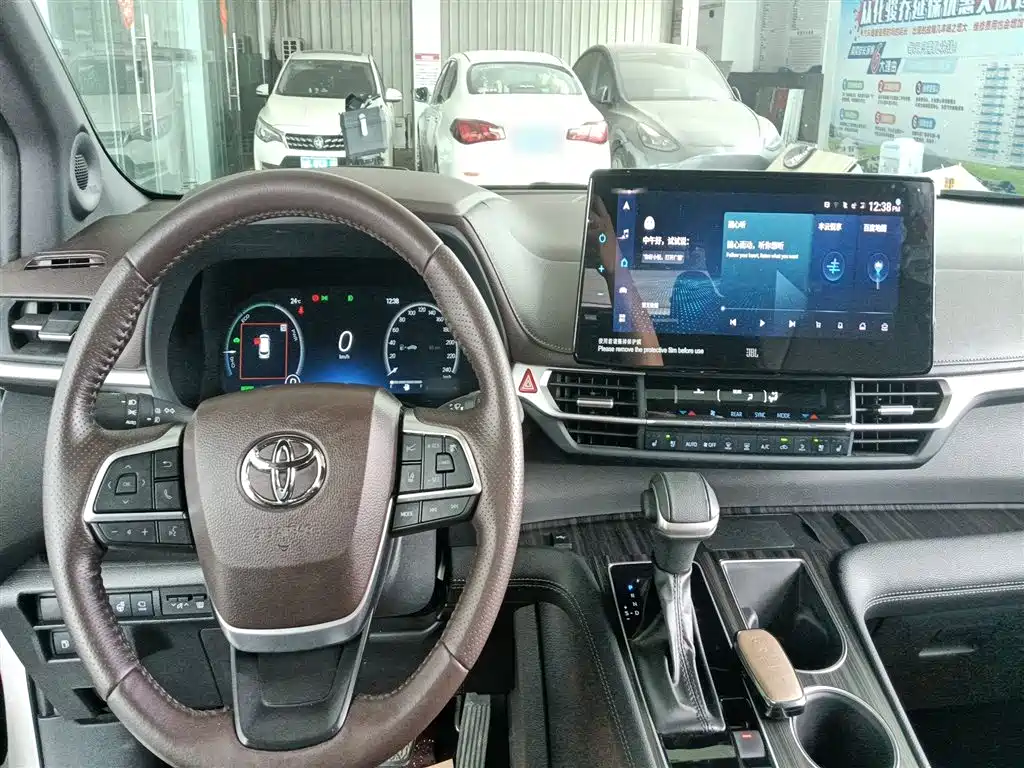 SIENNA 2021 2.5L Hybrid Platinum Edition купить на сайте DeffCars
