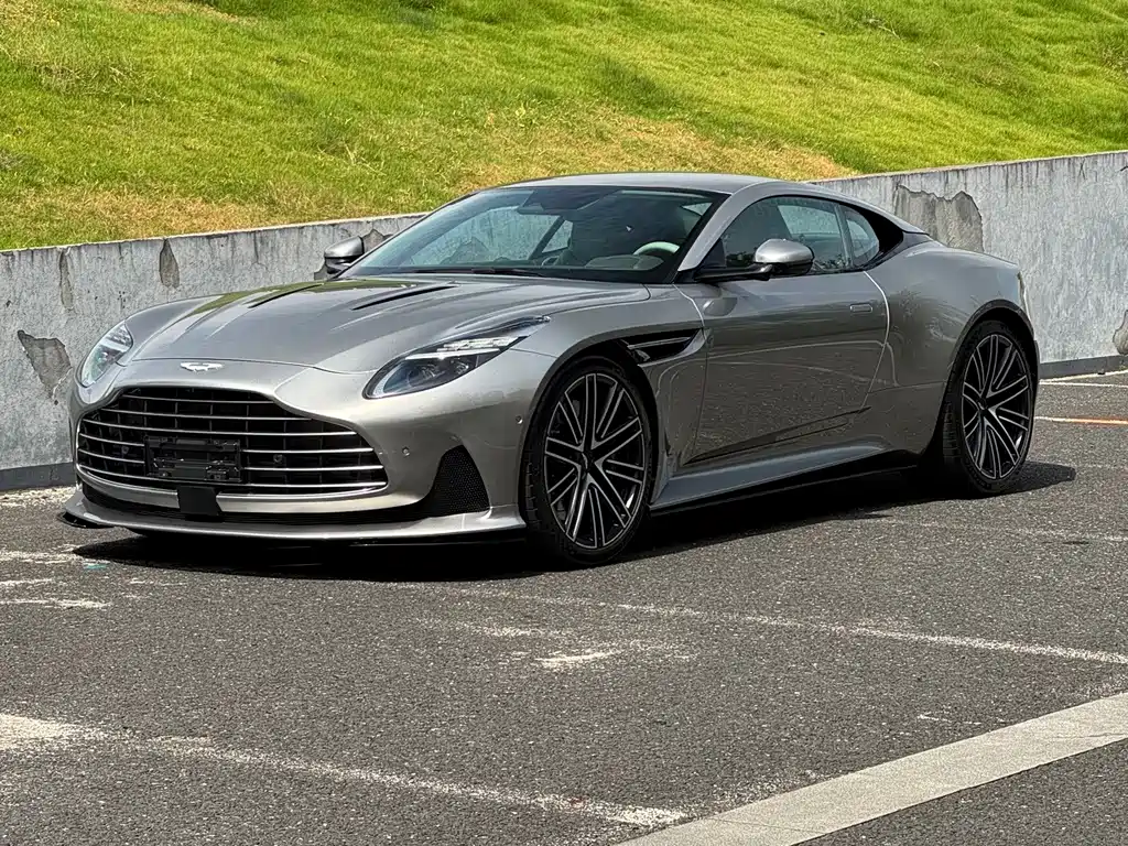 Aston Martin DB12 2023 4.0T V8 Coupe купить на сайте DeffCars