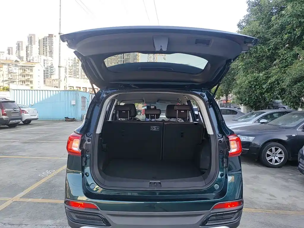 Fengxing T5 2022 Prosperity Model 1.5T Automatic Dream Chasing Edition Five Seats купить на сайте DeffCars